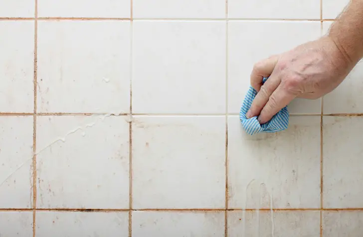 How to Clean Bathroom Wall