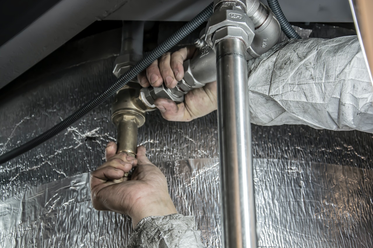Top 4 Benefits Of Engaging The Services Of A Plumber